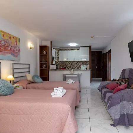 San Marino 41 - * Los Cristianos (Tenerife)